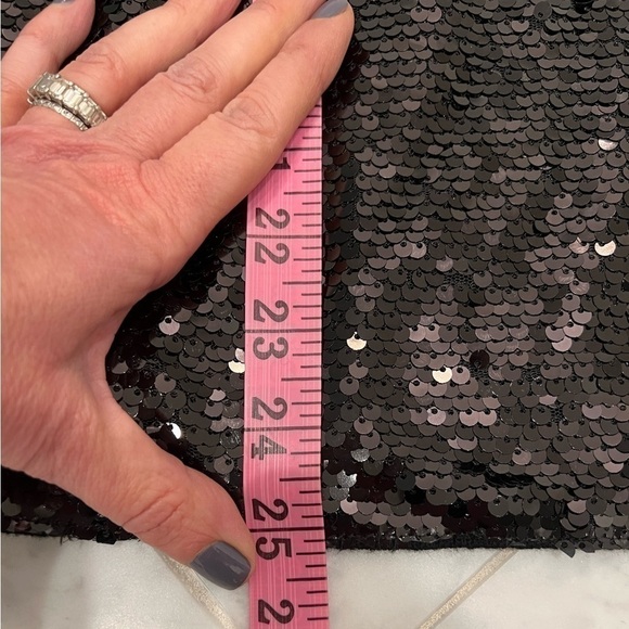CARYN VALLONE NWT Black cotton & sequin V neck sweater size medium - Picture 9 of 9